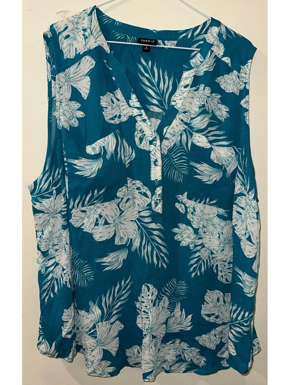 Torrid top size 3